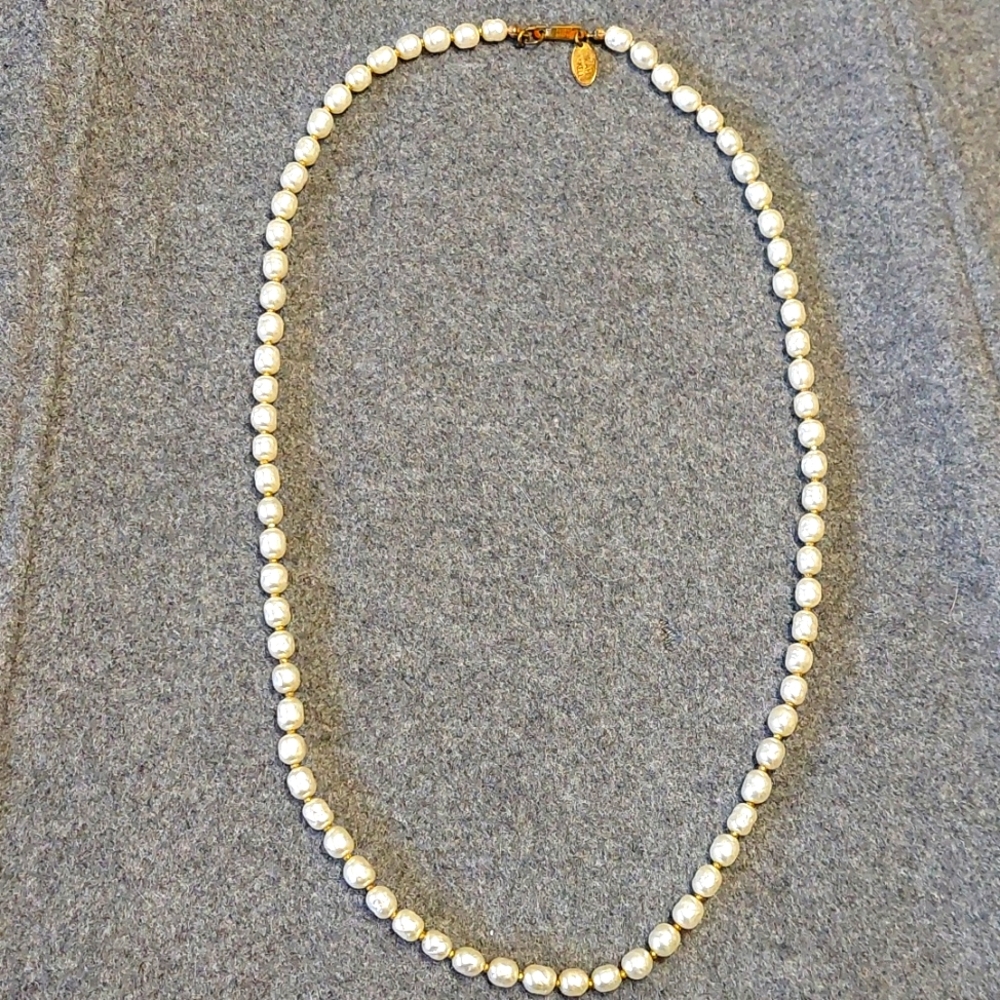 Vintage Signed Miriam Haskell High Lustre 23" Pearl Necklace
